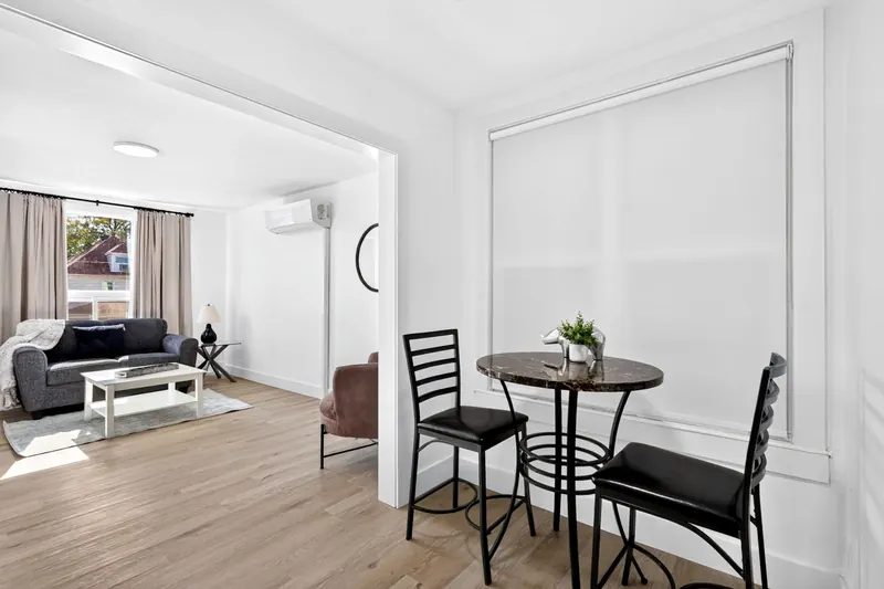 McEwan Suites 2 bedroom suite, photo 3