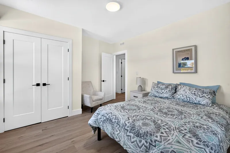 McEwan Suites 2 bedroom + den suite, photo 5