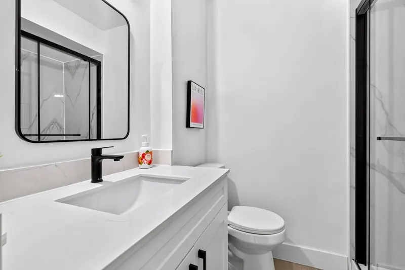McEwan Suites 2 bedroom suite, photo 5
